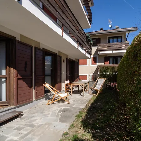 Trilocale Con Giardino Privato E Box Auto Διαμέρισμα *