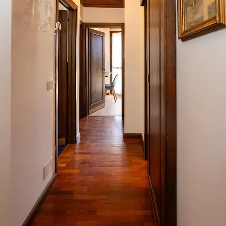 Trilocale Con Giardino Privato E Box Auto Διαμέρισμα *